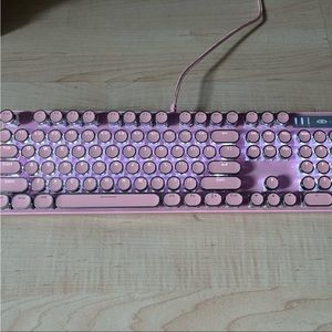 Magegee pink typewriter style wired USB keyboard with LED lights! Brand new!